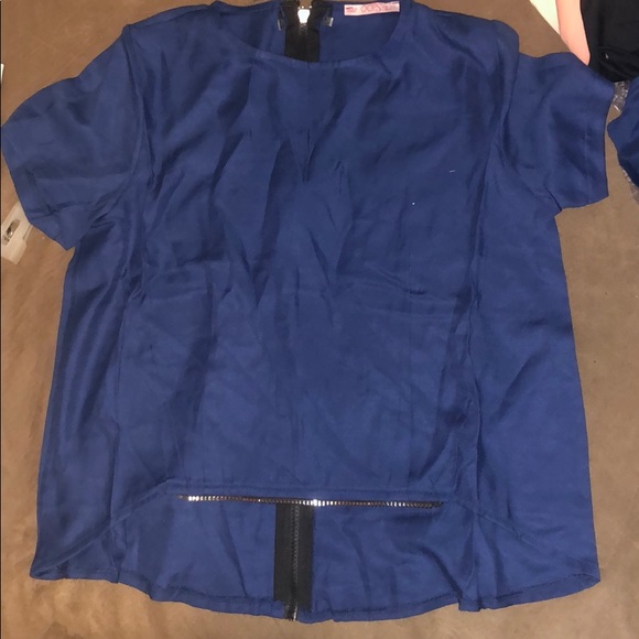 2Piece - Picture 3 of 4